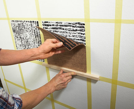 4. Ostrożnie zdejmujemy matrycę.